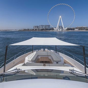 Cyrus yacht exterior 2