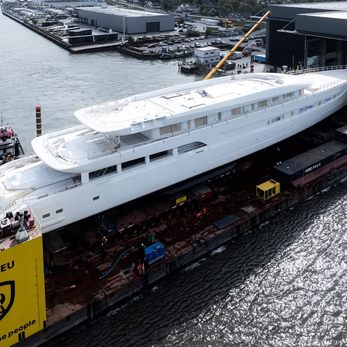 Feadship 828 yacht exterior 3