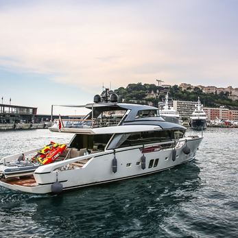 Lisi III yacht exterior 2