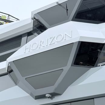 Horizon II yacht interior 3