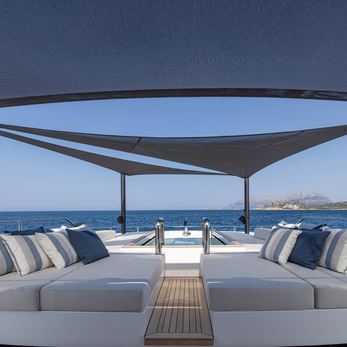 Acqua Chiara yacht exterior 3