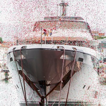 Lumina yacht exterior 3