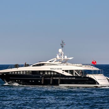 Ailish V yacht exterior 3