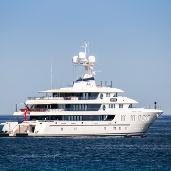 Aurora yacht exterior 6