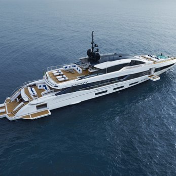 She's a 10 Too yacht exterior 5