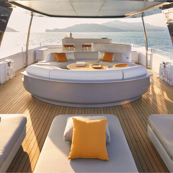 Tanelorn yacht exterior 4