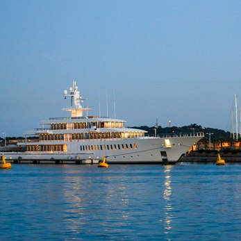 Musashi yacht exterior 4