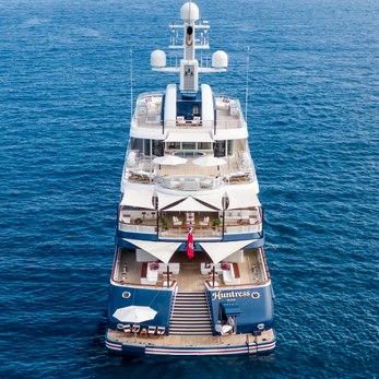 Huntress yacht exterior 4