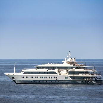 Marquise yacht exterior 5