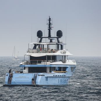 Ocean Dreamwalker III yacht exterior 3