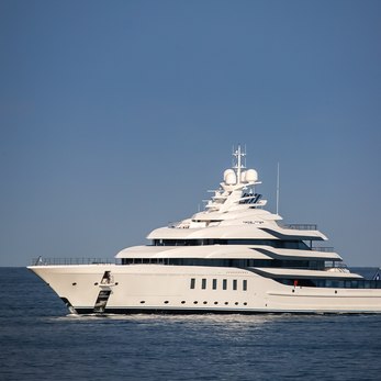 CC-Summer yacht exterior 12