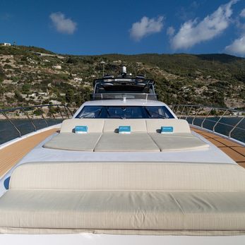 Baccarat yacht exterior 2
