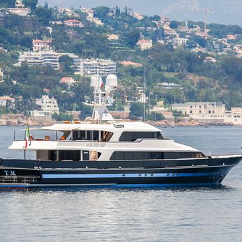 T.M. Blue One yacht exterior 4