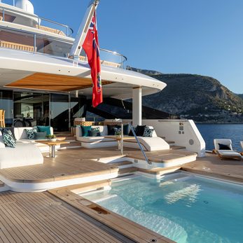 Lady Estey yacht exterior 5