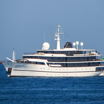 Chakra yacht exterior 4