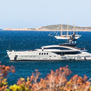 Lady M yacht exterior 5