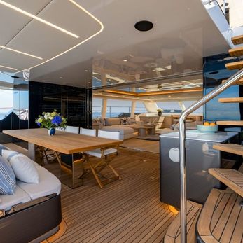 Tesni yacht interior 5