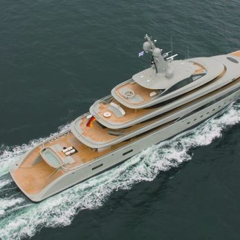 Nixie yacht exterior 3