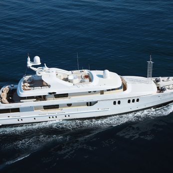 Marla yacht exterior 3