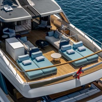 Aisha yacht exterior 3