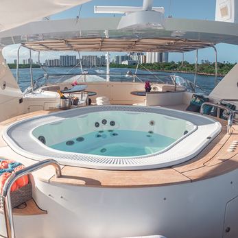 Mamma Mia yacht exterior 2