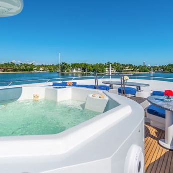 Surina yacht exterior 3