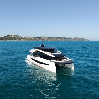 Acali yacht exterior 3