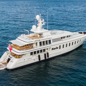 Harle yacht exterior 3