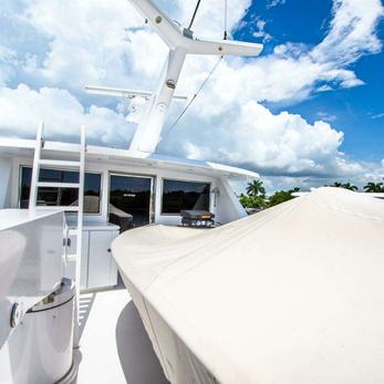 Boxes II yacht exterior 3