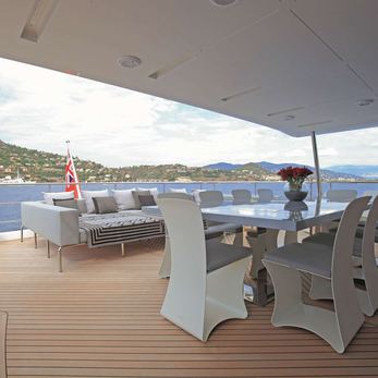 Bamboo yacht exterior 4