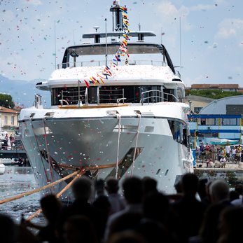 Lumina yacht exterior 2