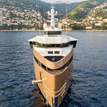 La Datcha yacht exterior 2