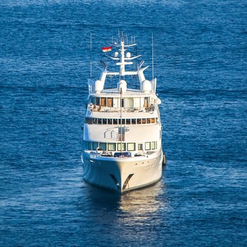 Samar yacht exterior 4