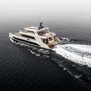 Muzoon yacht exterior 5