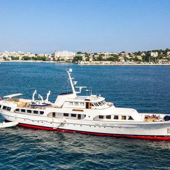 Secret Life yacht exterior 3