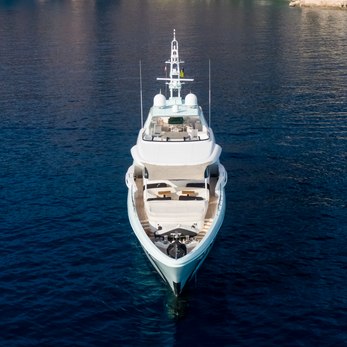 Latona yacht exterior 2