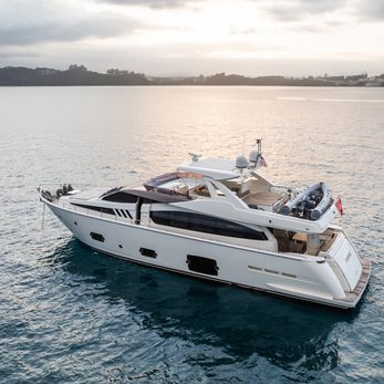 Juniper II yacht exterior 3