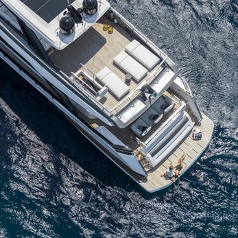 REV yacht exterior 5