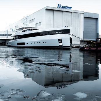 Graycliffs yacht exterior 4