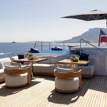 Panache yacht exterior 2
