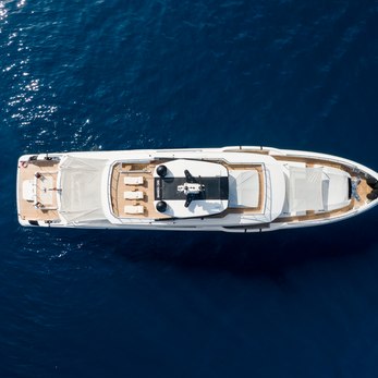 Astera yacht exterior 3