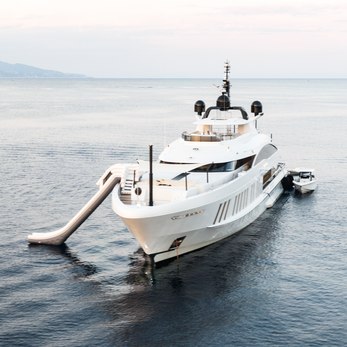 Samurai yacht exterior 5