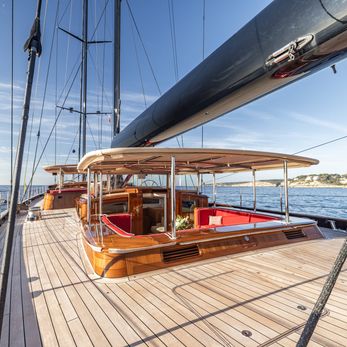 Maximus yacht exterior 48