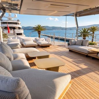 Albus yacht exterior 3