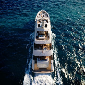 Iris Blue yacht exterior 4