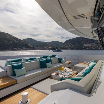 Emocean yacht interior 2