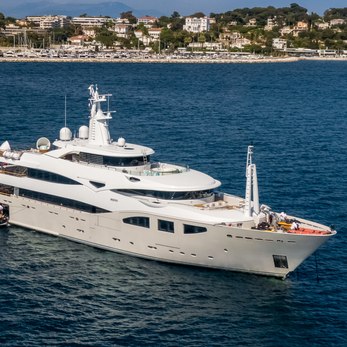 Maraya yacht exterior 3