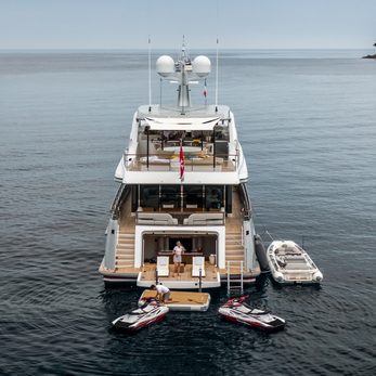 Mana I yacht exterior 5