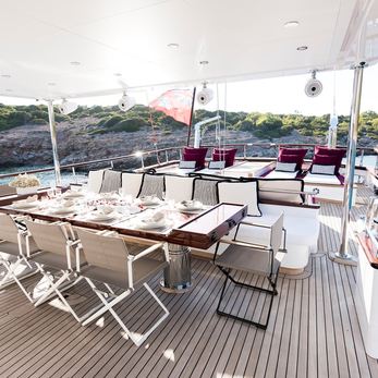 That's Amore yacht exterior 2