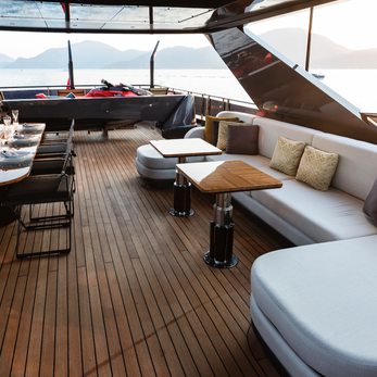 Seastar yacht interior 3